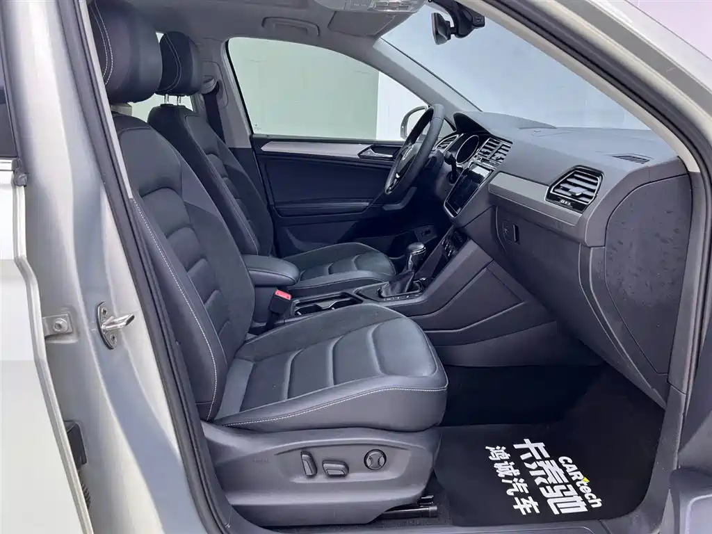 Volkswagen Tiguan L 2020 — фото 18