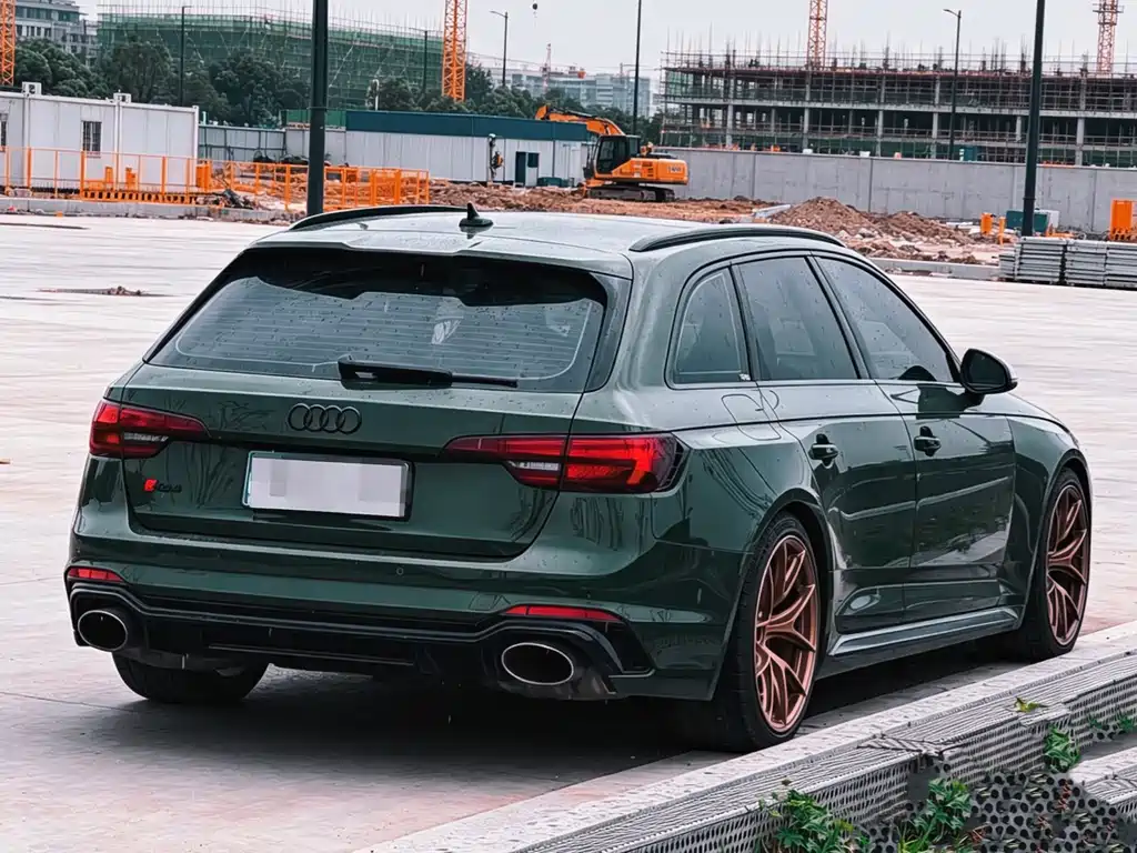 Audi RS 4 2019 — фото 8