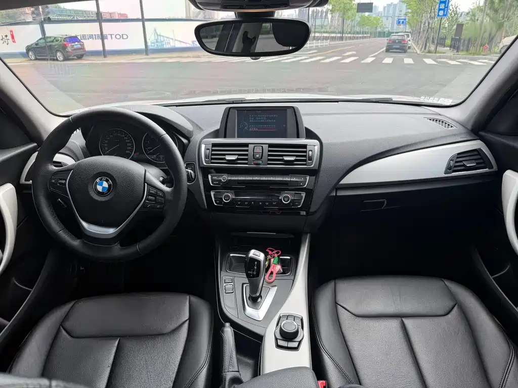 BMW 1 Series 2016 — фото 11
