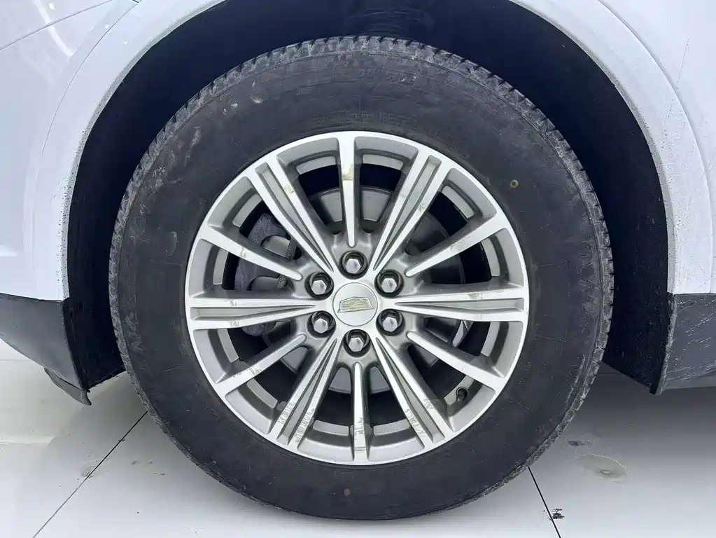 Cadillac XT5 2018 — фото 12