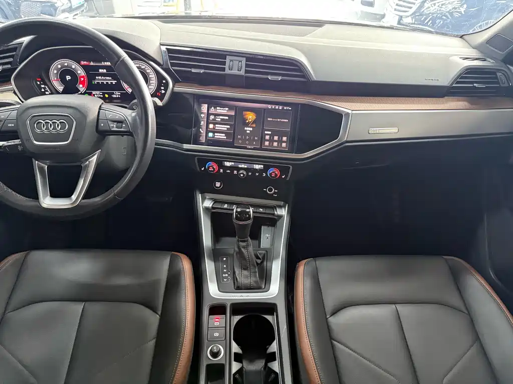 Audi Q3 2023 — фото 13
