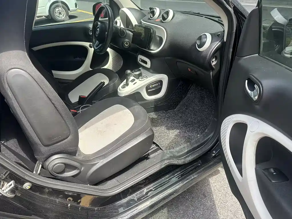 smart Fortwo 2016 — фото 8