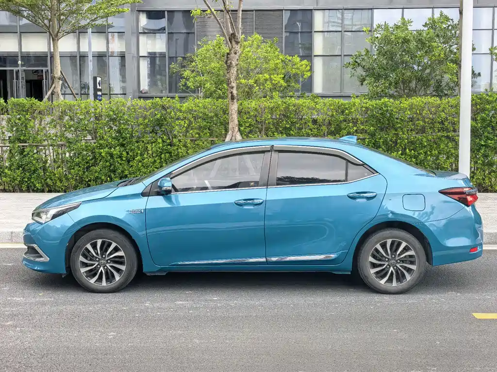 Toyota Corolla Hybrid 2019 — фото 9