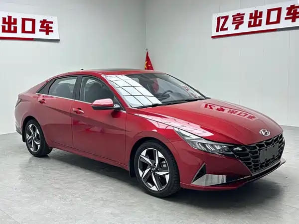 Hyundai Elantra 2022