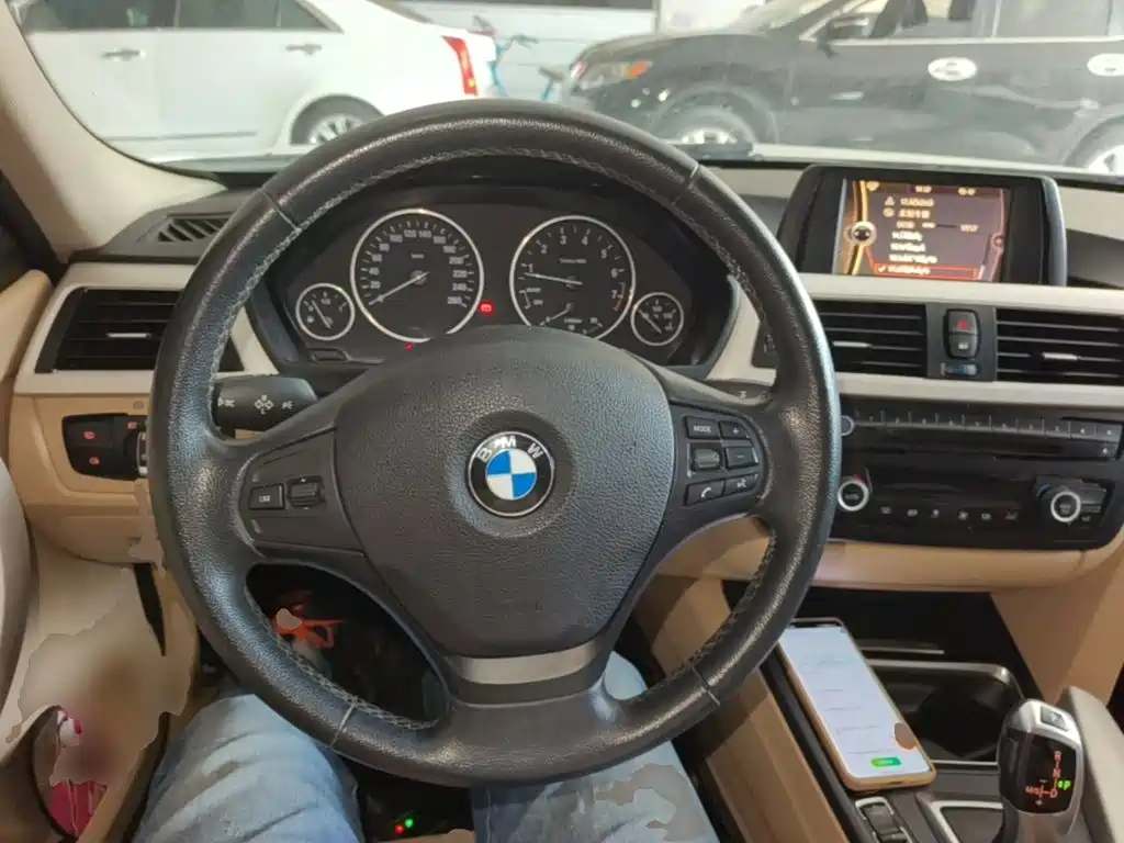 BMW 3 Series 2014 — фото 11