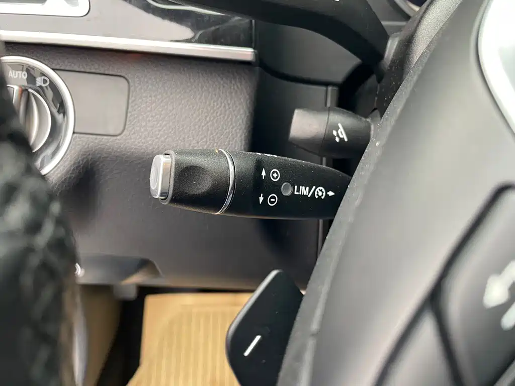 Mercedes-Benz E-Class 2015 — фото 13