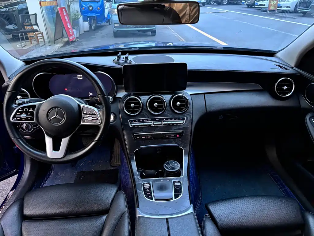 Mercedes-Benz C-Class 2019 — фото 7