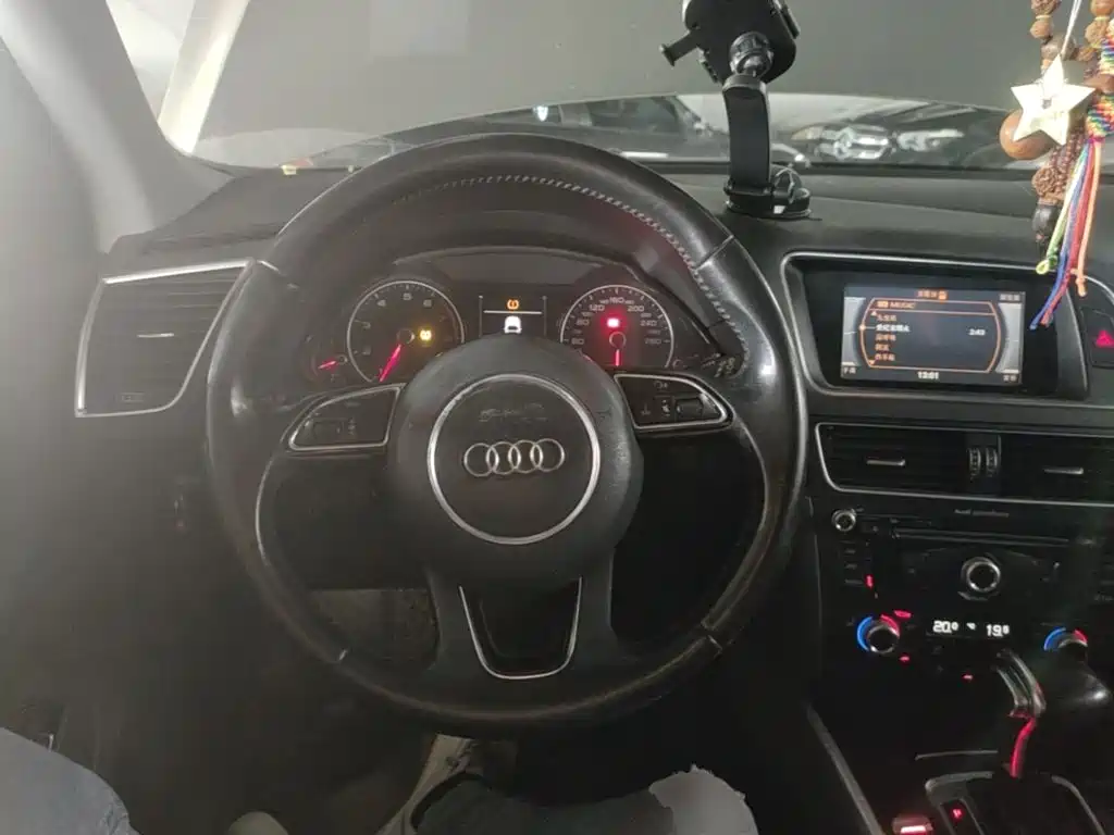 Audi Q5 2015 — фото 11