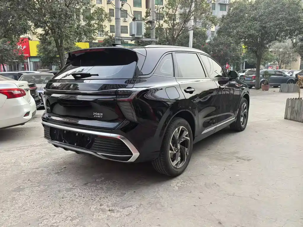Hongqi HS3 PHEV 2025 — фото 4