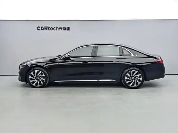 Mercedes-Benz E-Class 2024
