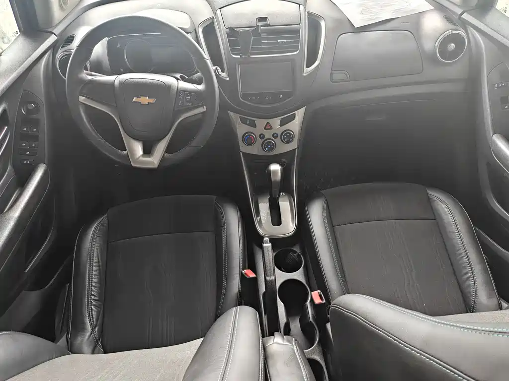 Chevrolet Trax 2015 — фото 10