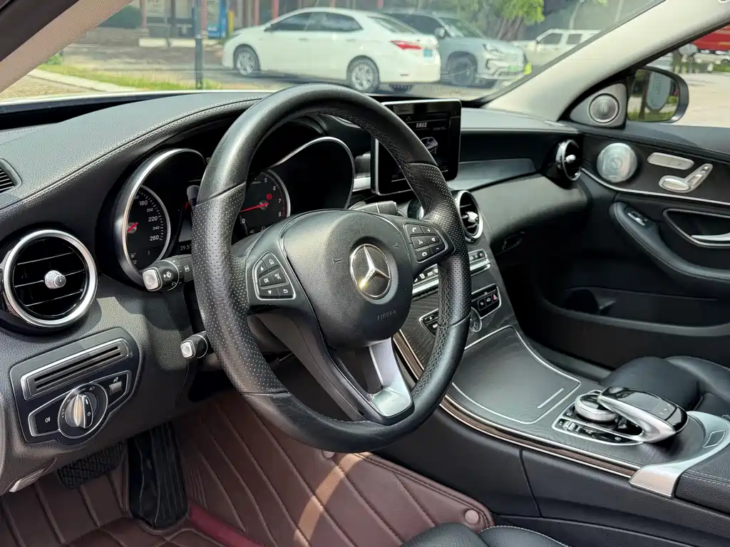 Mercedes-Benz C-Class 2018 — фото 8