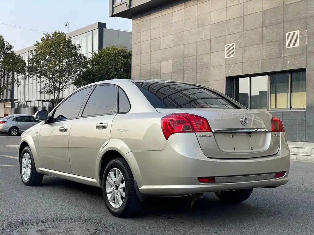Buick Excelle 2014 — фото 11