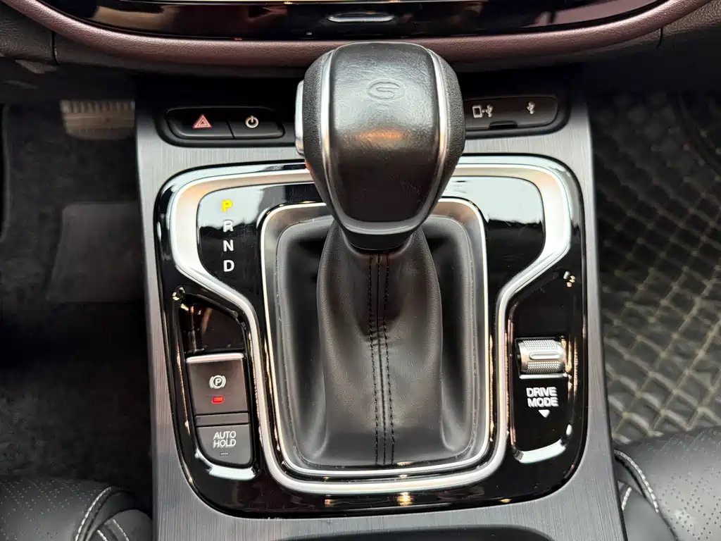 GAC Trumpchi M6 2021 — фото 13