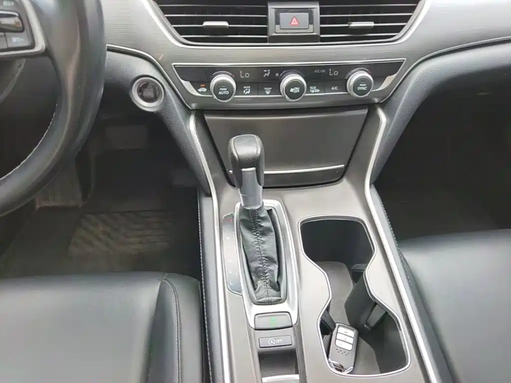 Honda Accord 2021 — фото 14