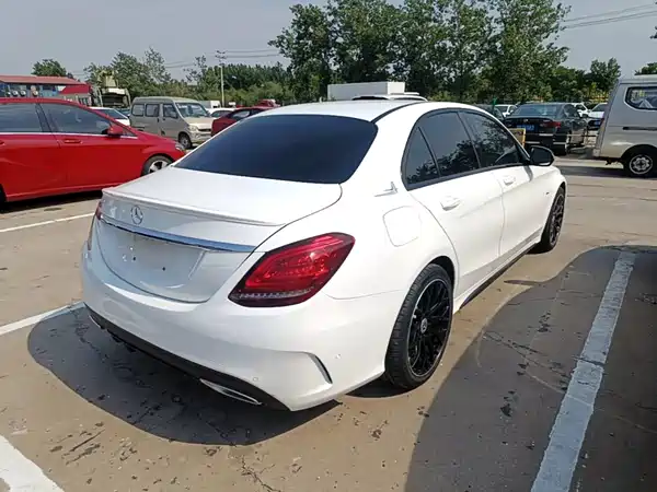 Mercedes-Benz C-Class 2021