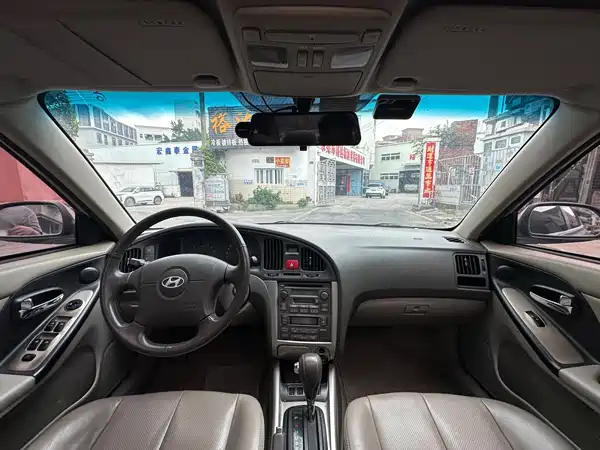 Hyundai Elantra 2005