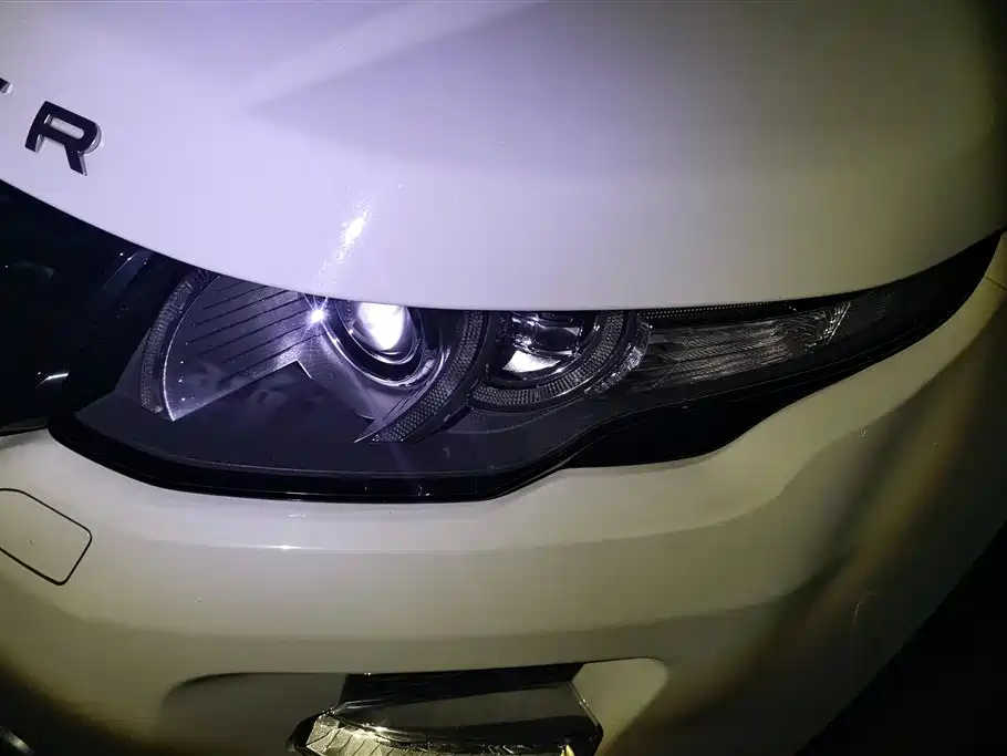 Land Rover Evoque 2015 — фото 5