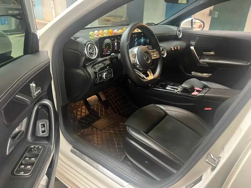 Mercedes-Benz A-Class 2020 — фото 3