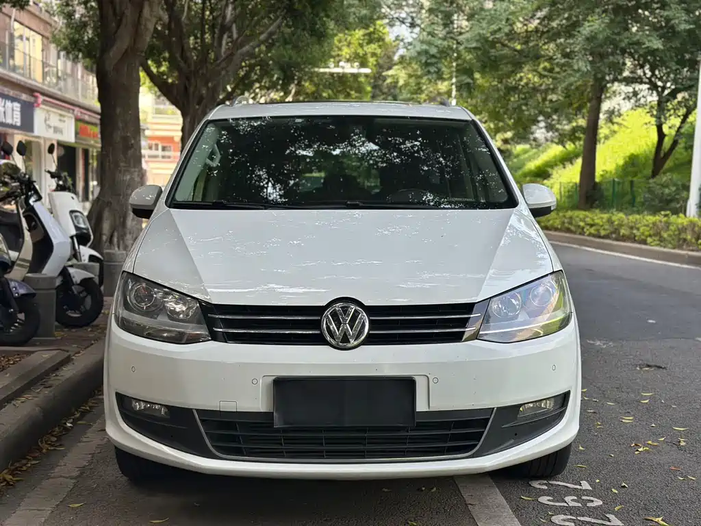 Volkswagen Sharan 2017 — фото 2