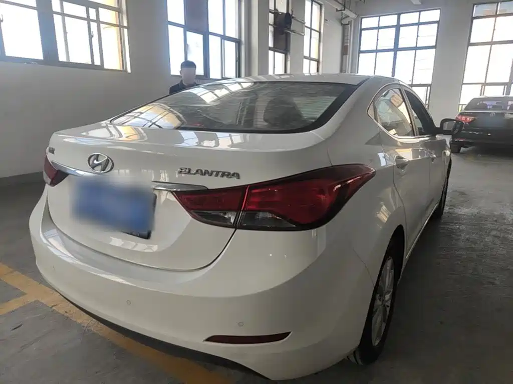 Hyundai Elantra Langdong 2018 — фото 7