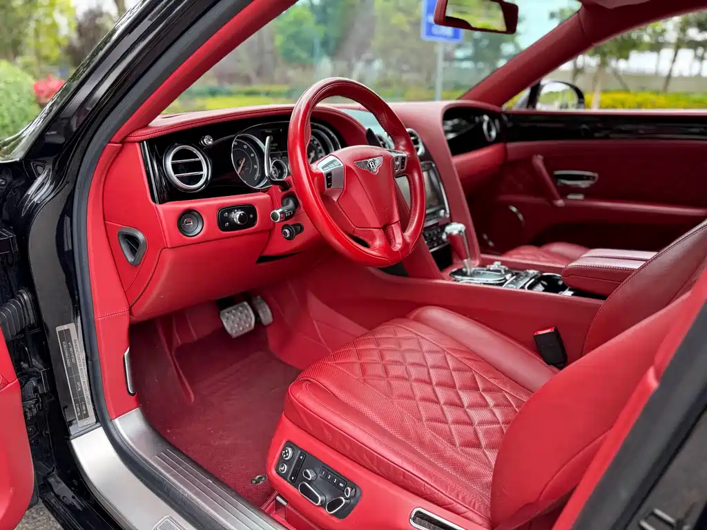 Bentley Flying Spur 2020 — фото 7