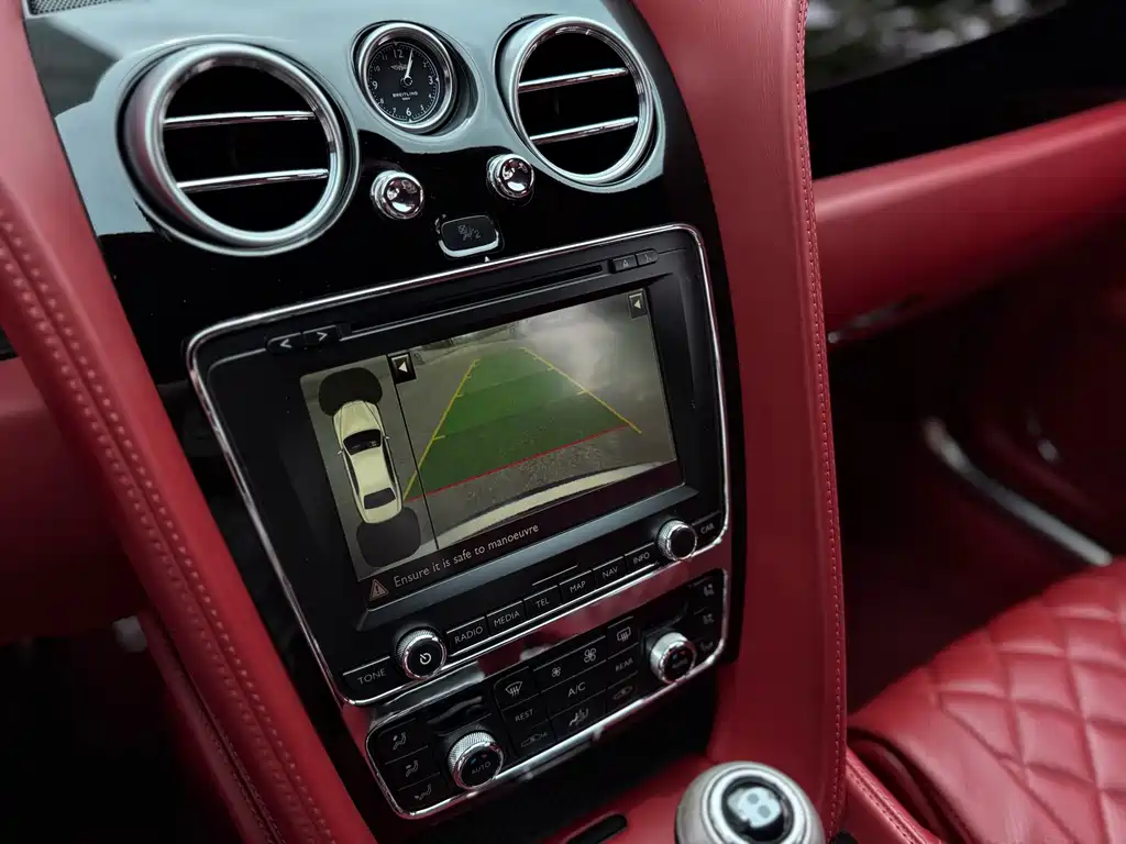 Bentley Flying Spur 2020 — фото 14
