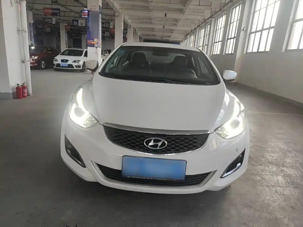 Hyundai Elantra Langdong 2018 — фото 3