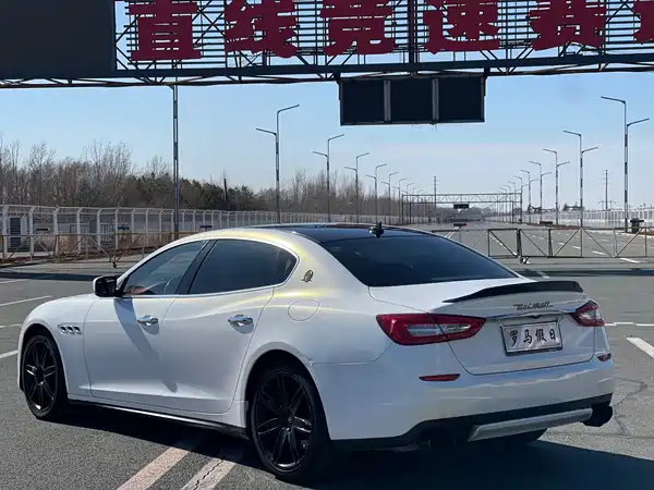Maserati Quattroporte 2013