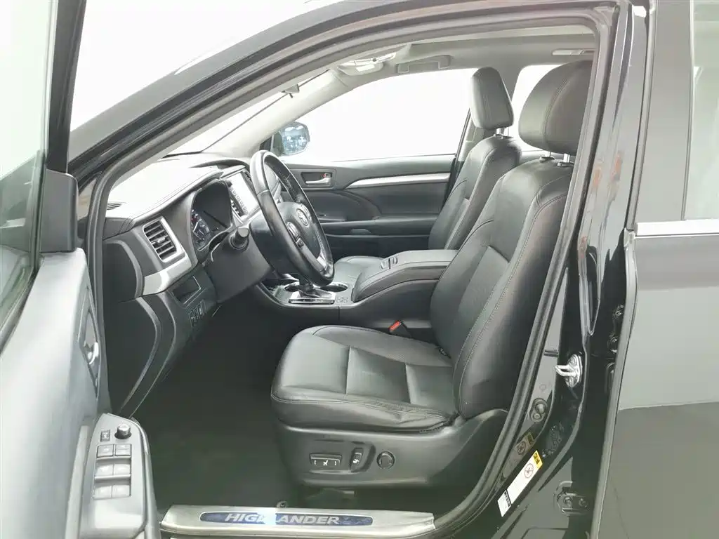 Toyota Highlander 2016 — фото 10