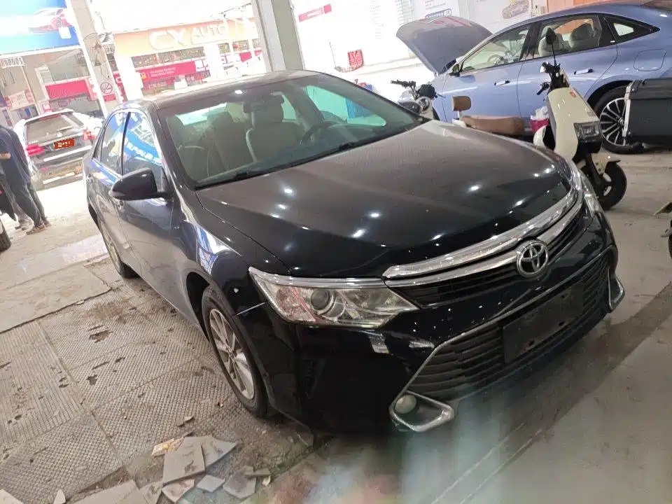 Toyota Camry 2015 — фото 7