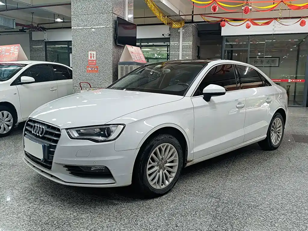 Audi A3 2015 — фото 1
