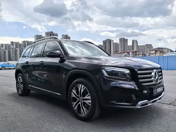 Mercedes-Benz GLB 2025