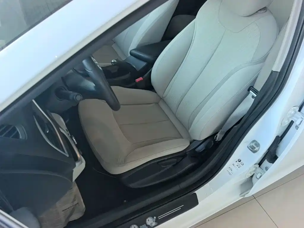 Buick Excelle GT 2018 — фото 15