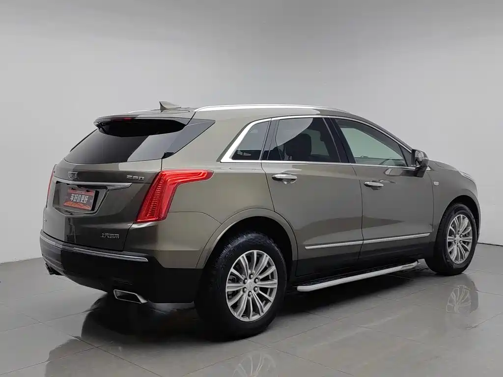 Cadillac XT5 2017 — фото 2