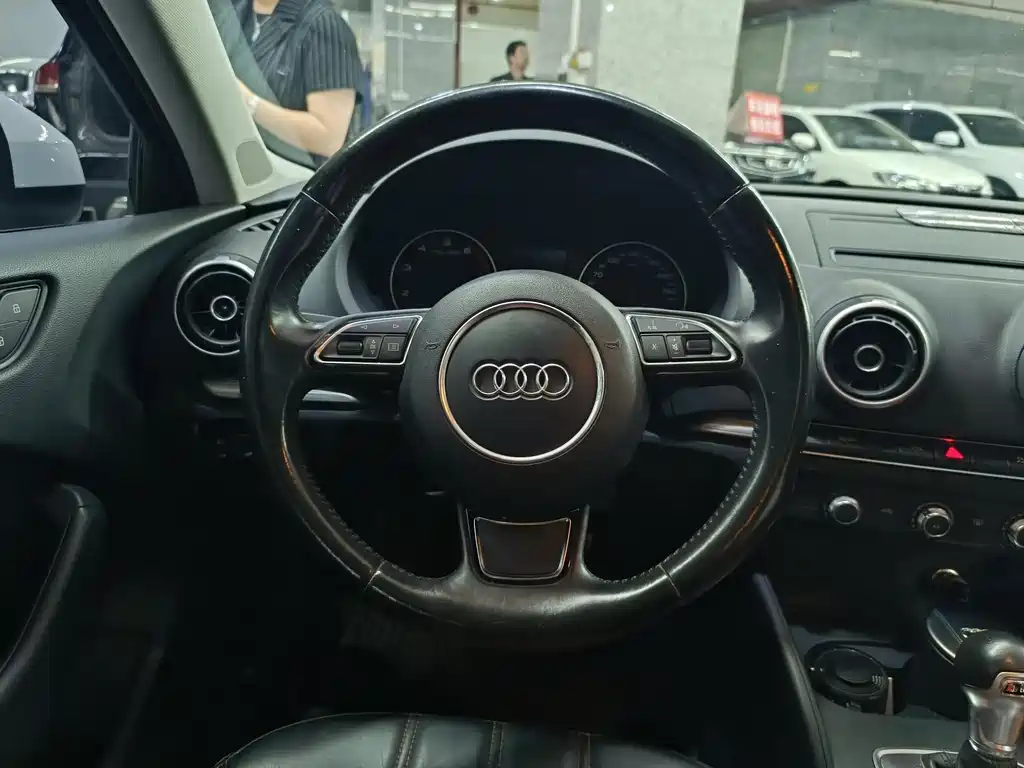 Audi A3 2015 — фото 9