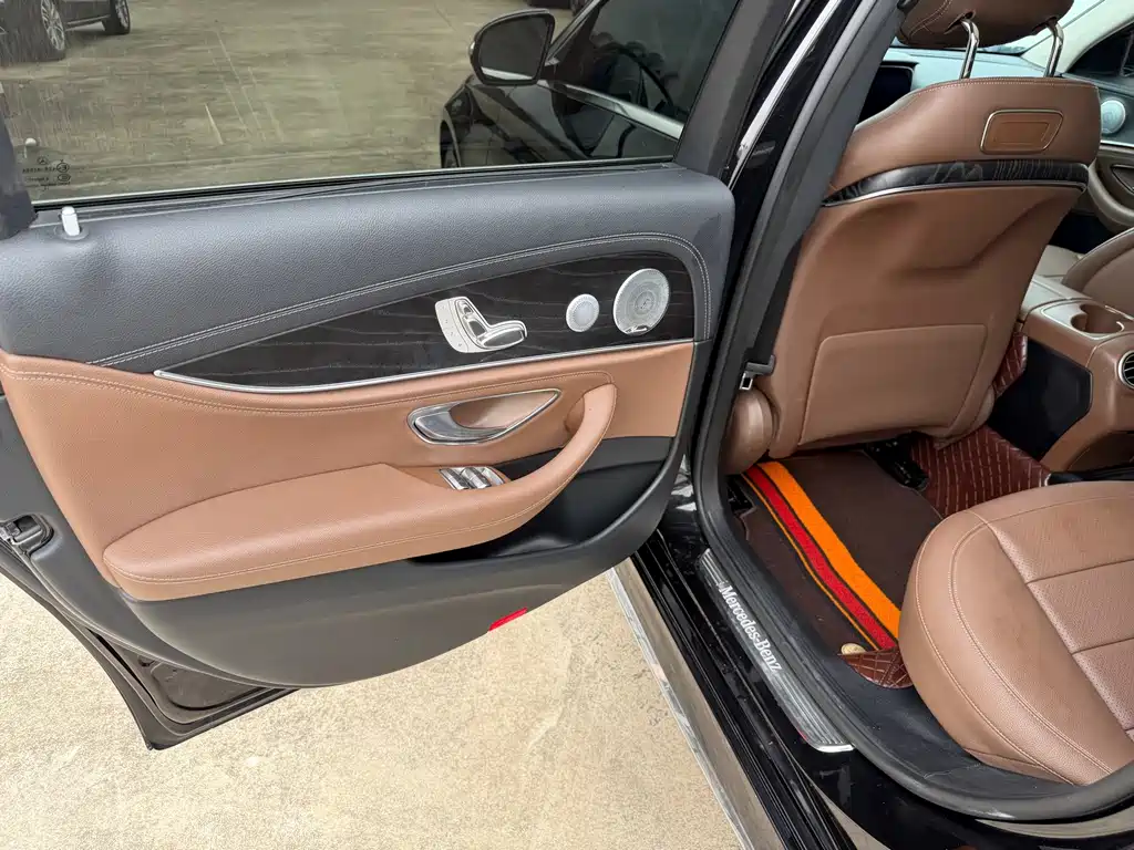 Mercedes-Benz E-Class 2020 — фото 16