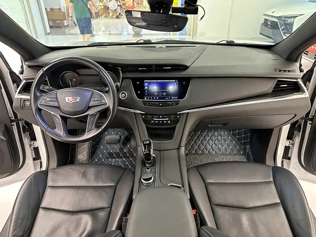 Cadillac XT5 2020 — фото 21