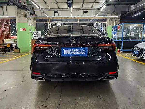 Toyota Avalon 2020