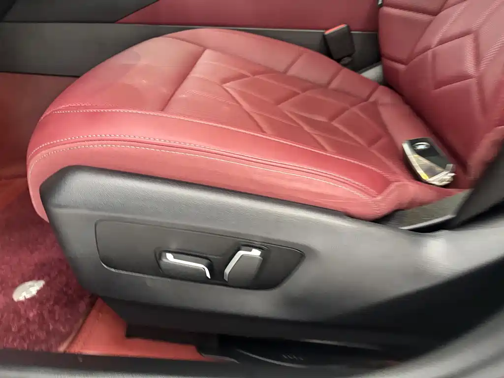 BMW 5 Series 2024 — фото 13
