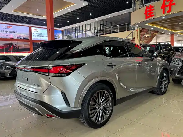 Lexus RX 2023