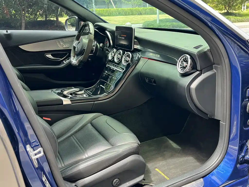 Mercedes-Benz C-Class AMG 2019 — фото 15