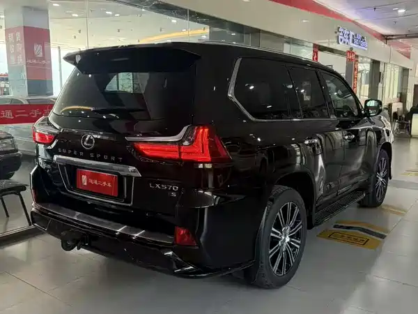 Lexus LX 2019