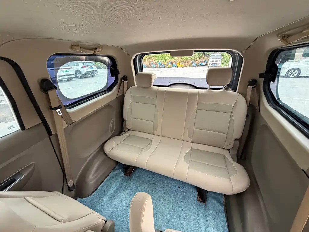 Wuling Hongguang 2014