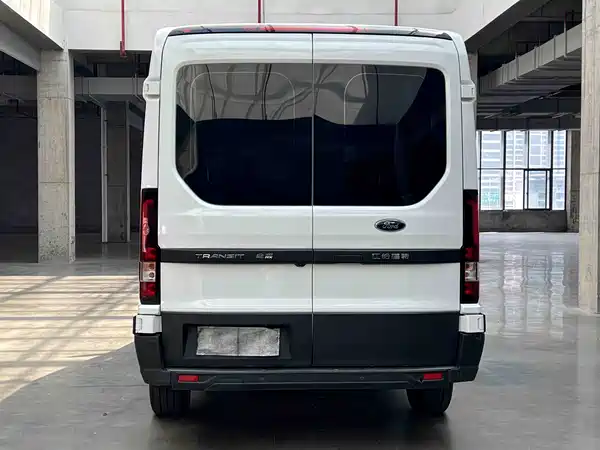 Ford Transit T8 2024