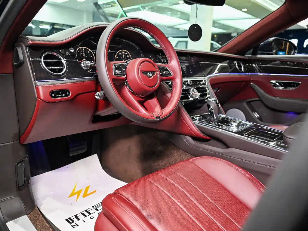 Bentley Flying Spur 2021 — фото 12