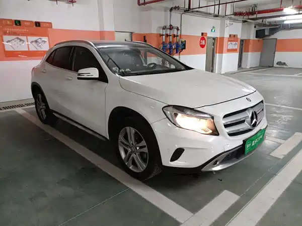 Mercedes-Benz GLA 2016