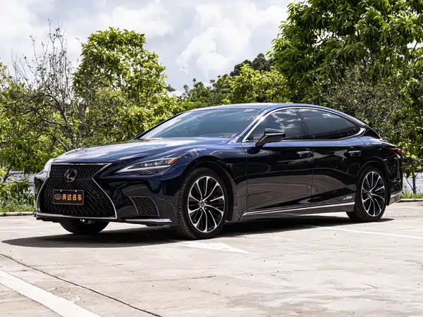 Lexus LS 2021