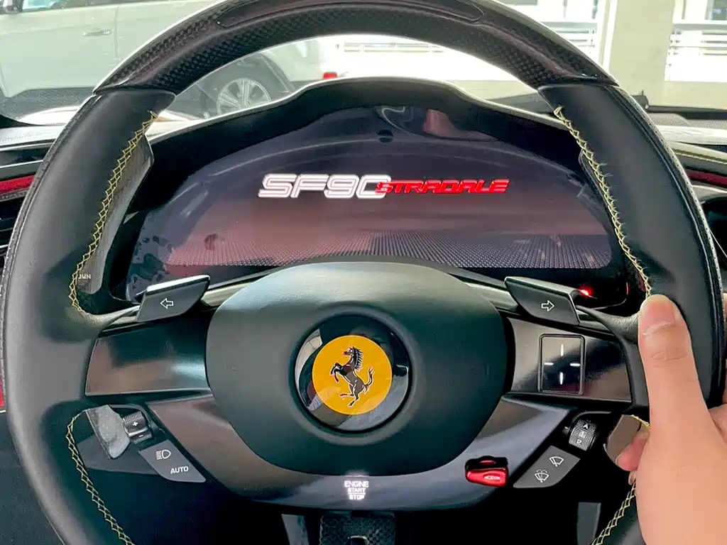 Ferrari SF90 2021 — фото 9