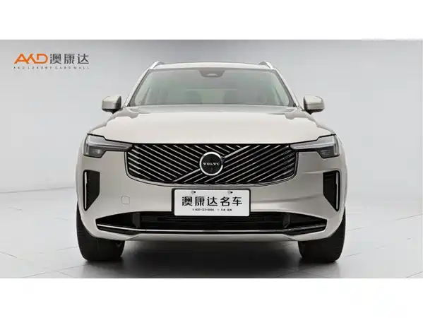 Volvo XC90 Plug-In Hybrid 2025